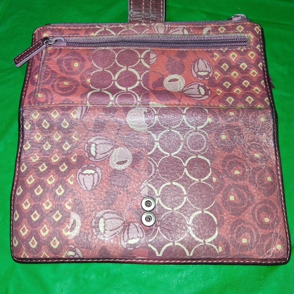 Fossil Maroon and Cream Patterned Wallet - Picture 5 of 8